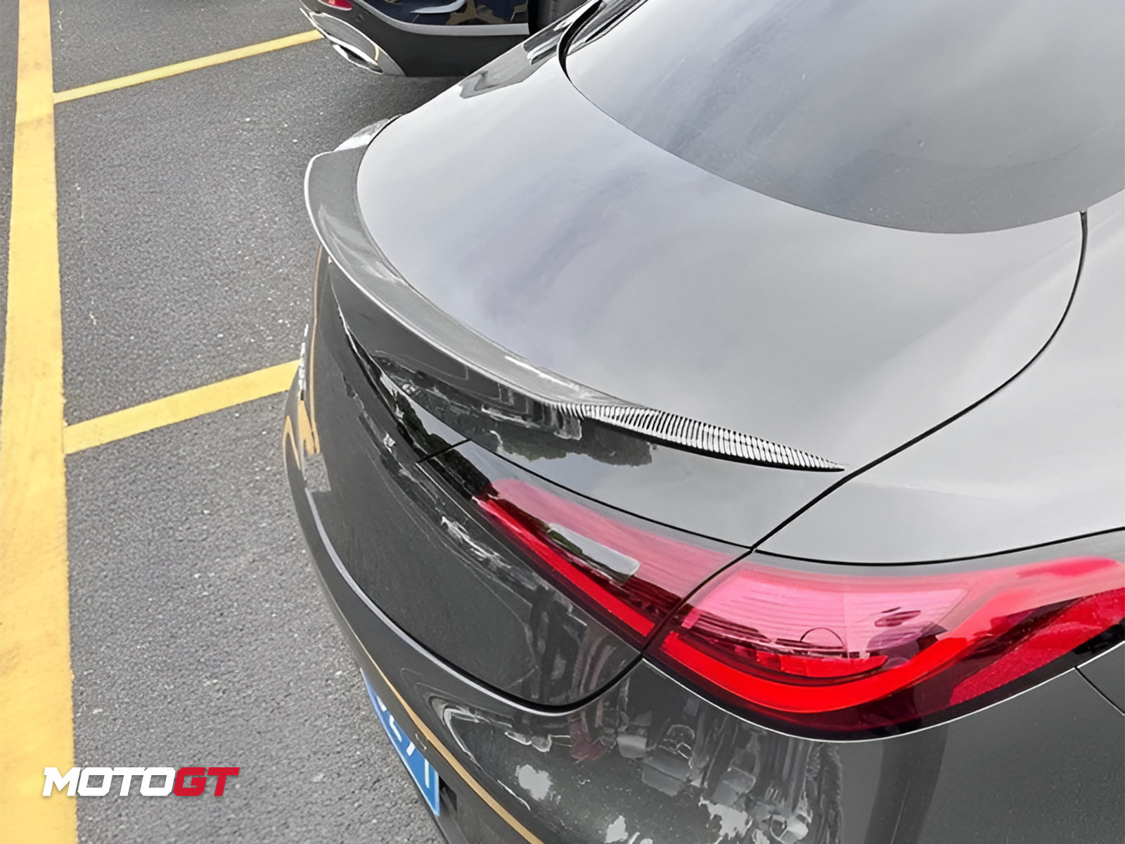 جناح خلفي لسيارة الفئة CLE — 5